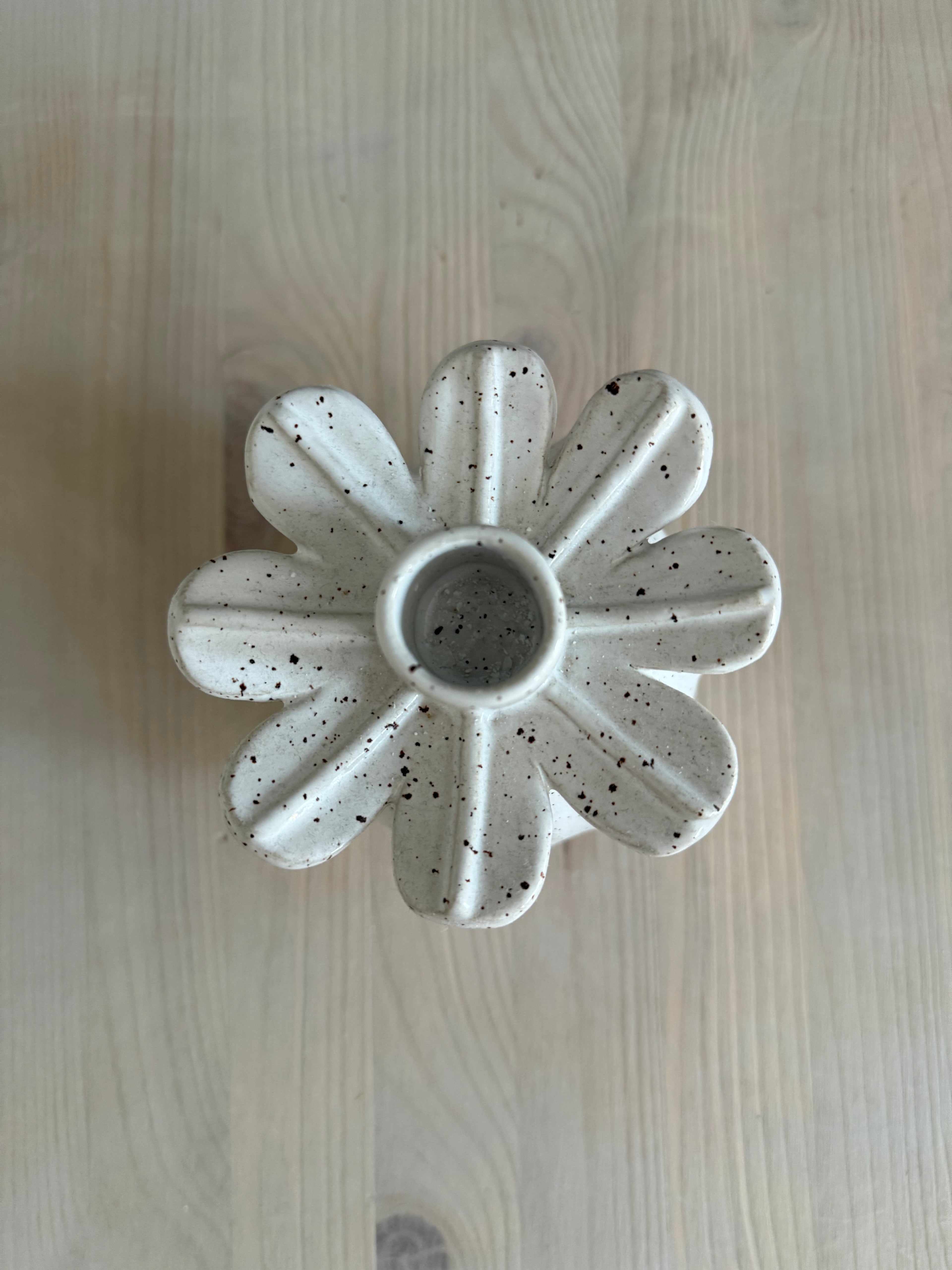 Ljusstake - Vit frökapsel