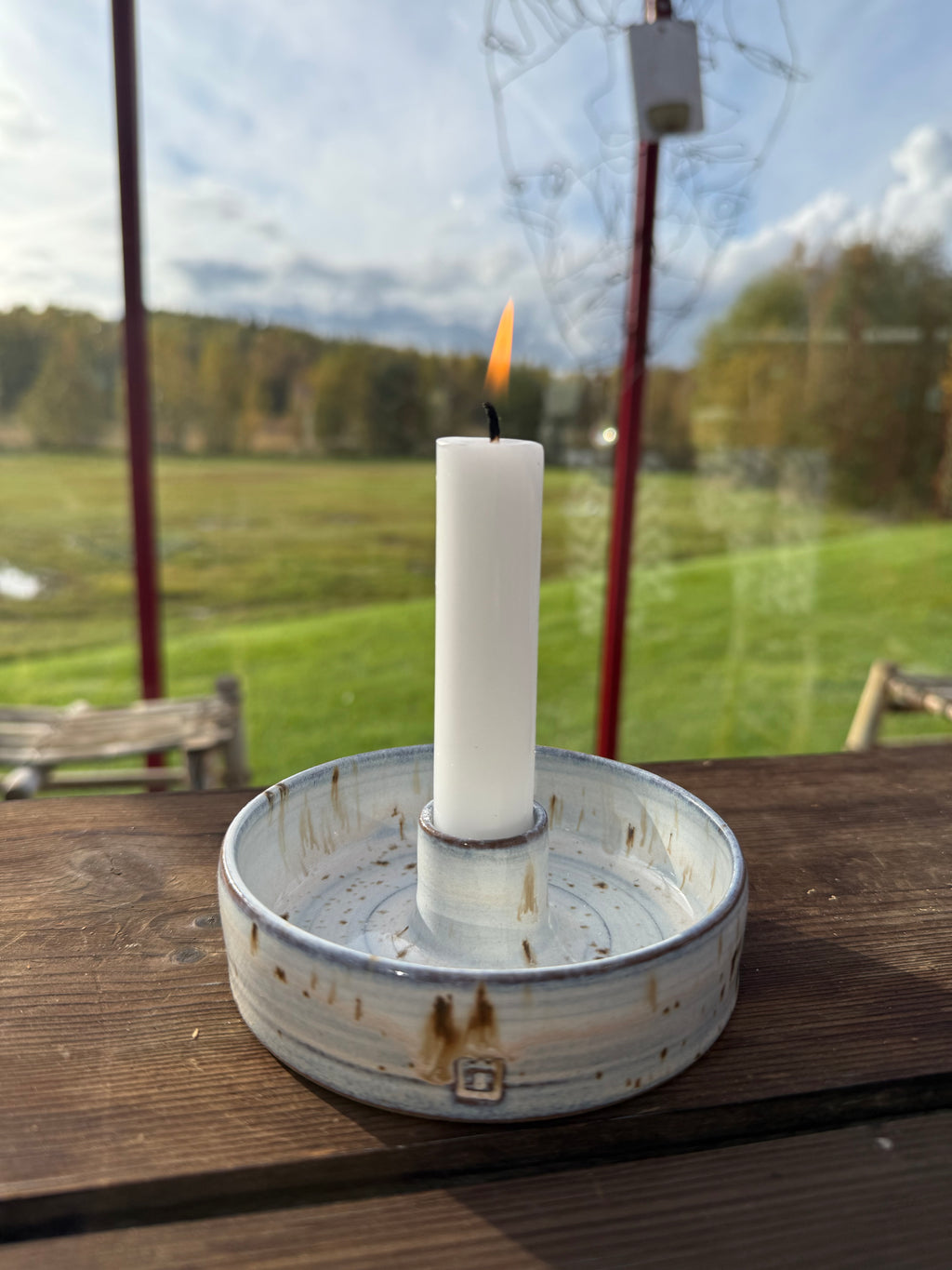 Ljusfat - vit med bruna fläckar