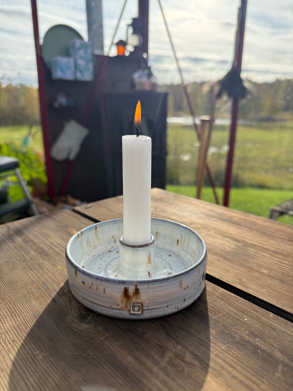 Ljusfat - vit med bruna fläckar