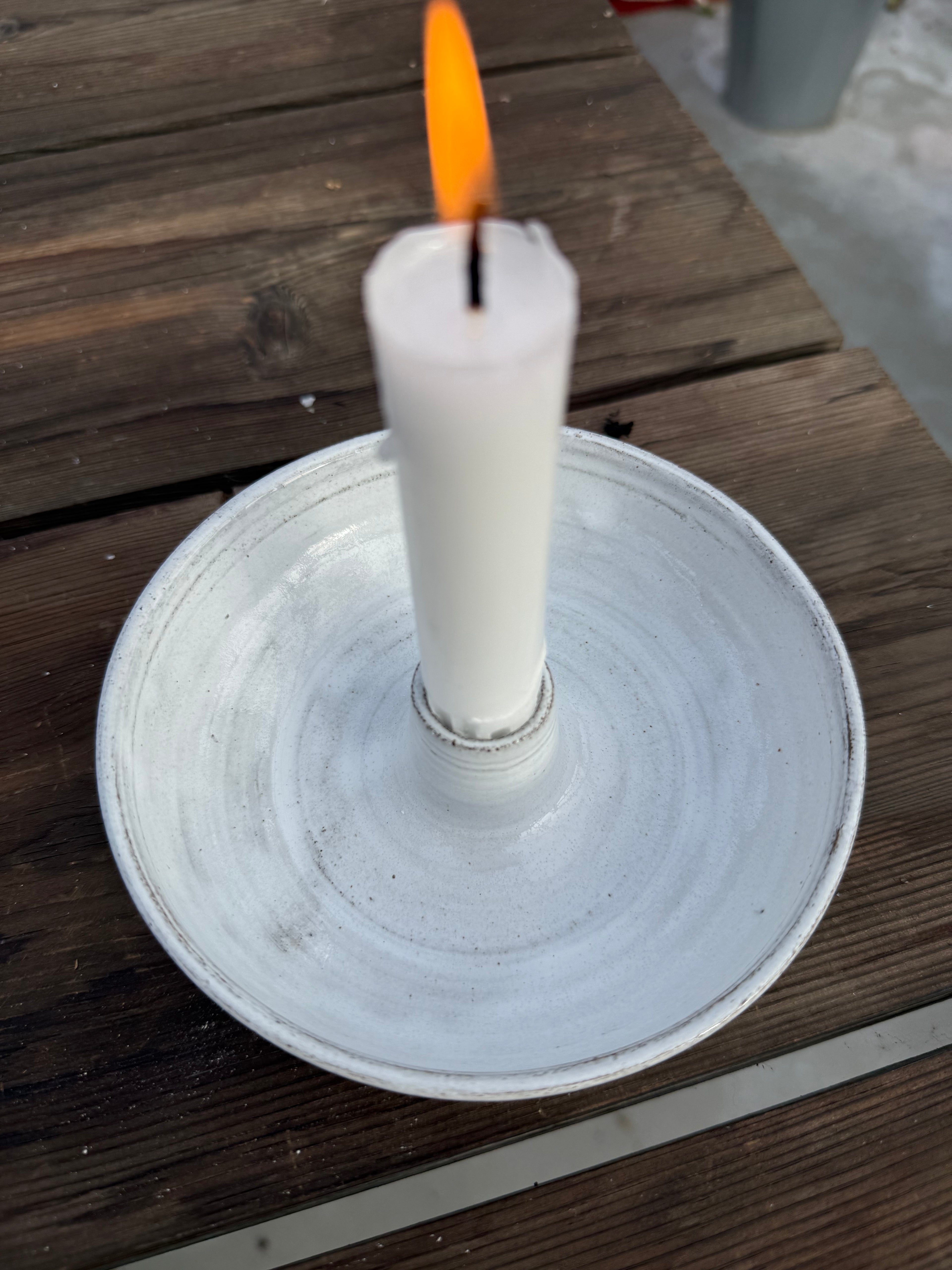 Ljusfat - Vitt på grå lera